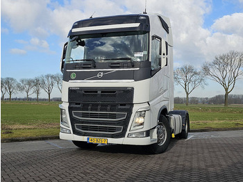 Caminhão VOLVO FH 500