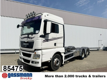 Caminhão chassi MAN TGX 28.440