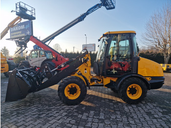 Carregadeira de rodas JCB 406