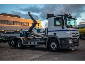 Locação de Mercedes ACTROS 2646 L-MP3 Mercedes ACTROS 2646 L-MP3: foto 2