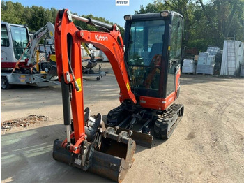 Escavadora de rastos KUBOTA KX019-4