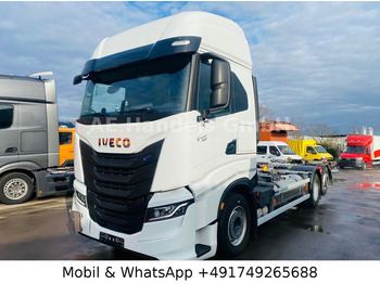 Caminhão chassi IVECO S-WAY