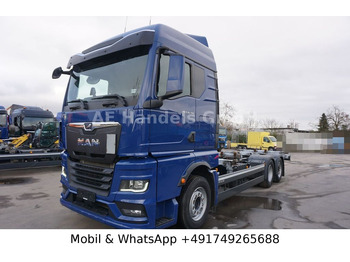 Caminhão transportador de contêineres/ Caixa móvel MAN TGX 26.510