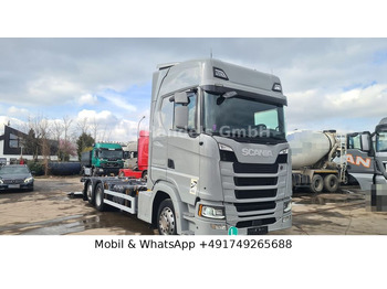 Caminhão chassi SCANIA S 450