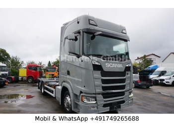 Caminhão chassi SCANIA S 450