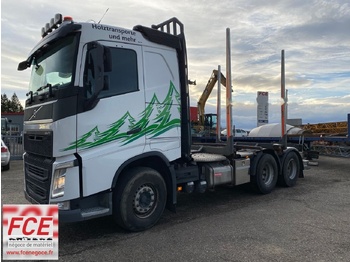 Caminhão florestal VOLVO FH 460