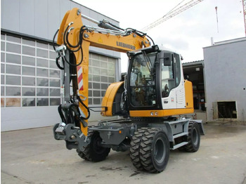 Escavadeira de rodas LIEBHERR A 913