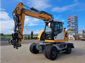 Escavadeira de rodas LIEBHERR A 916