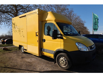 Carrinha de contentor IVECO Daily