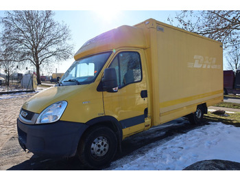 Carrinha de contentor IVECO Daily