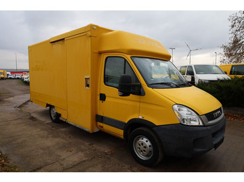 Carrinha de contentor IVECO Daily