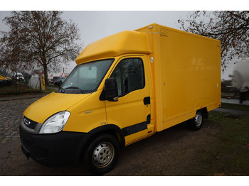 Carrinha de contentor IVECO Daily