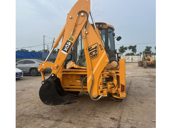 Retroescavadeira JCB 4CX