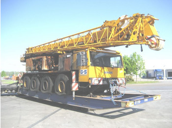 Grua todo o terreno LIEBHERR LTM 1070