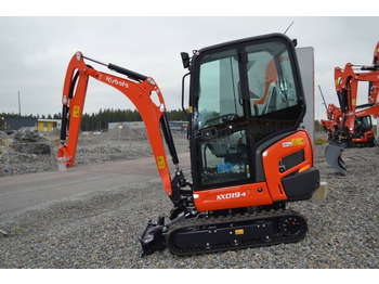 Mini escavadeira KUBOTA KX019-4