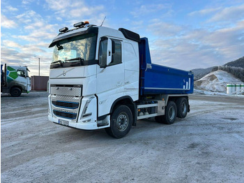 Caminhão basculante VOLVO FH 540