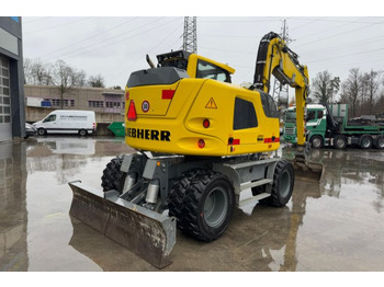 Locação de Liebherr 910 Compact Litronic Powertilt  Liebherr 910 Compact Litronic Powertilt: foto 4