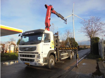 Caminhão com sistema de cabo VOLVO FM 370