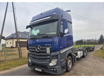 Caminhão chassi MERCEDES-BENZ Actros 2542