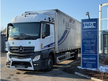 Caminhão com lona MERCEDES-BENZ Actros 1830