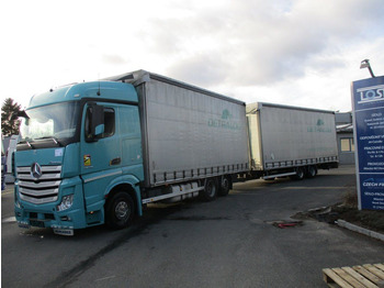 Caminhão com lona MERCEDES-BENZ Actros 2542