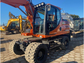 Escavadeira de rodas DOOSAN DX160W-3