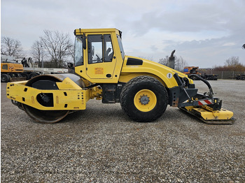 Compactador BOMAG BW213DH-4