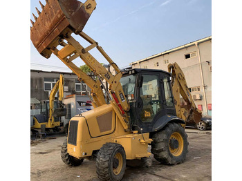 Escavadeira de rodas JCB 3CX