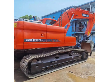 Escavadora de rastos DOOSAN DX225