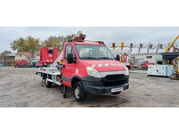 Caminhão com plataforma aérea IVECO Daily