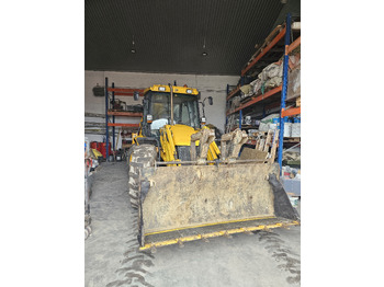 Retroescavadeira JCB 4CX: foto 3