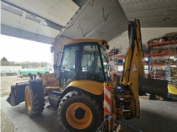 Retroescavadeira JCB 4CX: foto 5