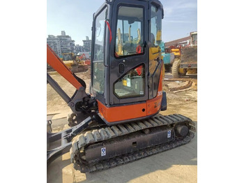 Locação de Hitachi ZX35-5A Hitachi ZX35-5A: foto 1