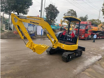 Mini escavadeira KOMATSU PC35