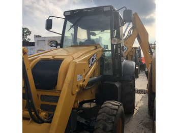 Retroescavadeira JCB 3CX: foto 4