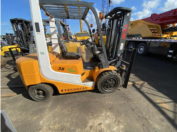 Empilhadeira a diesel Hot Sale Used TCM FD30 diesel Forklift TCM 3ton Forklift for Sale: foto 3