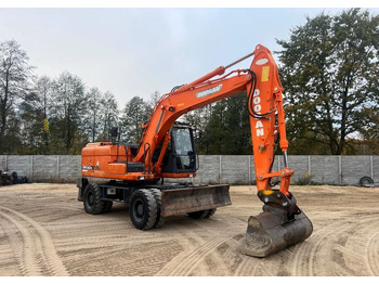 Escavadeira de rodas DOOSAN DX140W-3