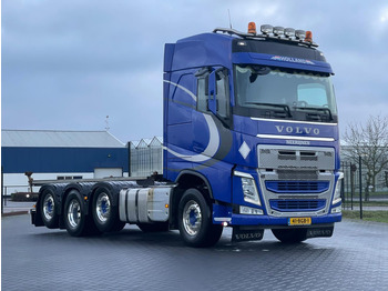 Caminhão transportador de contêineres/ Caixa móvel VOLVO FH 460