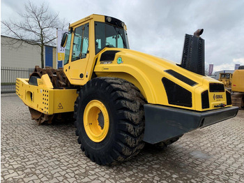 Compactador BOMAG