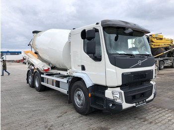 Caminhão betoneira VOLVO FM