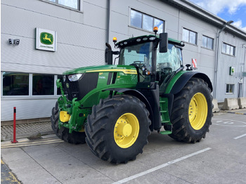 Trator JOHN DEERE 6R 215