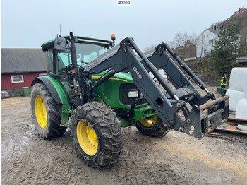 Trator JOHN DEERE 5820