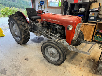 Trator MASSEY FERGUSON