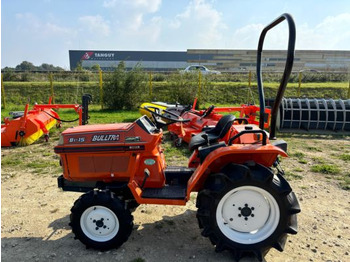 Mini trator KUBOTA