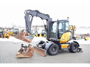 Escavadeira de rodas TAKEUCHI TB175