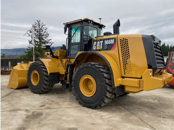 Carregadeira de rodas CATERPILLAR 966M