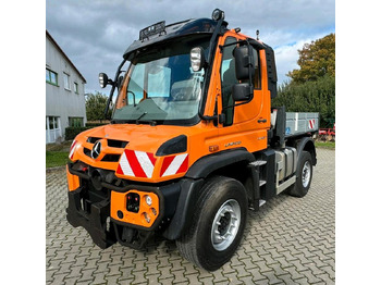 Caminhão basculante UNIMOG