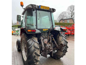 Locação de Massey Ferguson 6130 Speedshift tractoren Massey Ferguson 6130 Speedshift tractoren: foto 4