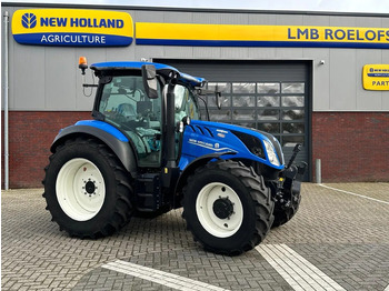 Trator NEW HOLLAND T5