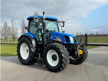 Trator NEW HOLLAND T6000